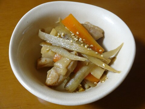 お弁当にも！鶏肉と根菜のきんぴら